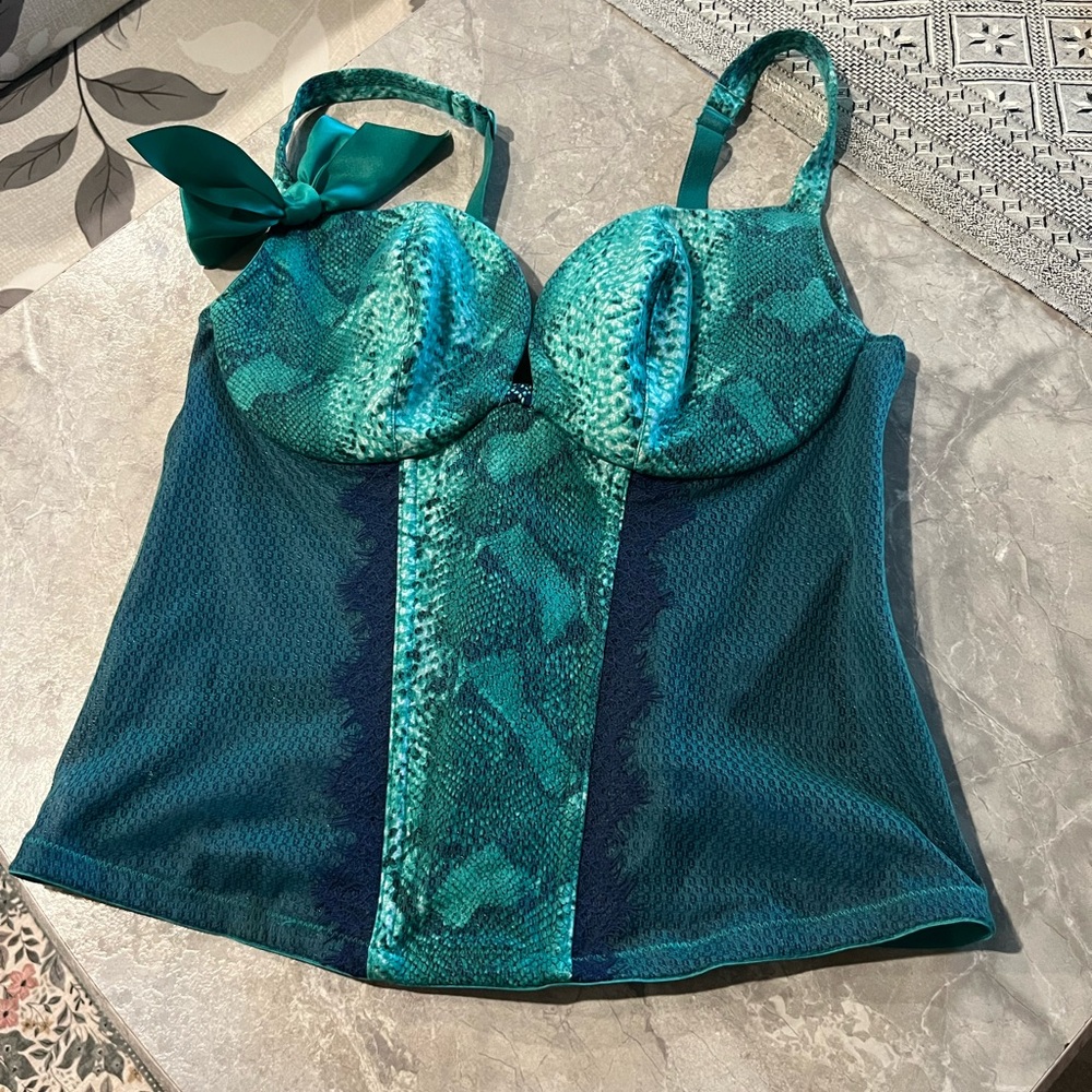 Cacique Corset